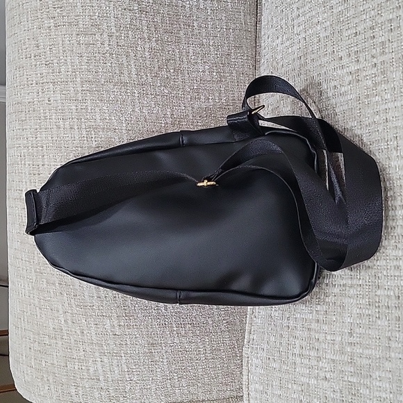 Jane & Berry sling bag - Picture 2 of 4